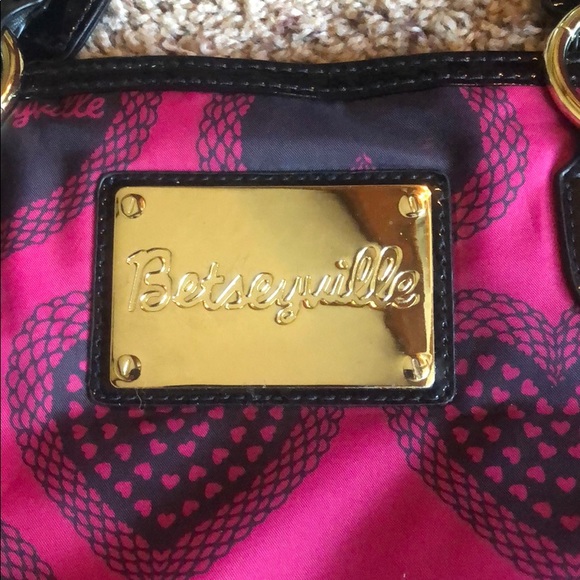NWT Betsey Johnson Overnight Bag 👜 - Picture 3 of 4